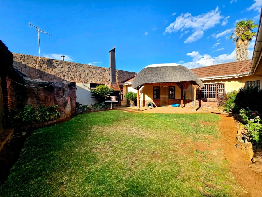  Bedroom Property for Sale in Bainsvlei Free State